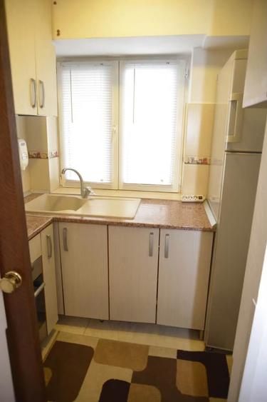 Apartament cu 3 camere decomandat în 13 Septembrie