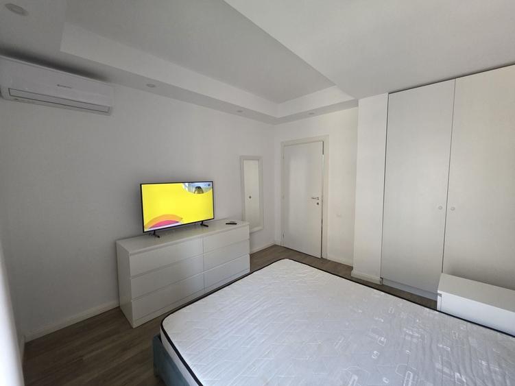 Apartament cu 3 camere semidecomandat în Ștefăneștii de Jos