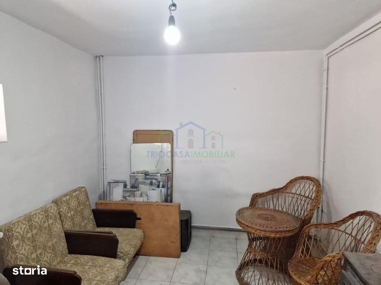 Casă cu 4 camere în Ungureni