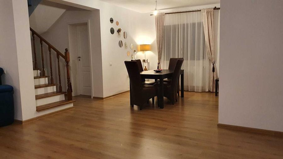 Casă cu 4 camere cu Teren 410 Mp în Săbăreni