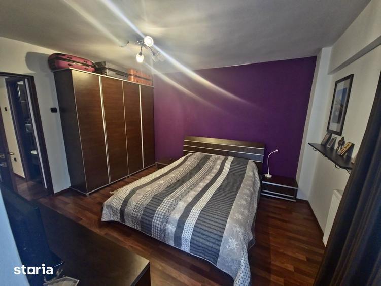 Apartament cu 3 camere decomandat, mobilat în Delfinariu