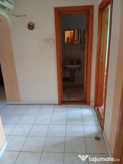 Apartament cu 3 camere decomandat în Brăilei