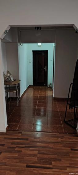 Apartament cu 4 camere decomandat în Micro 5