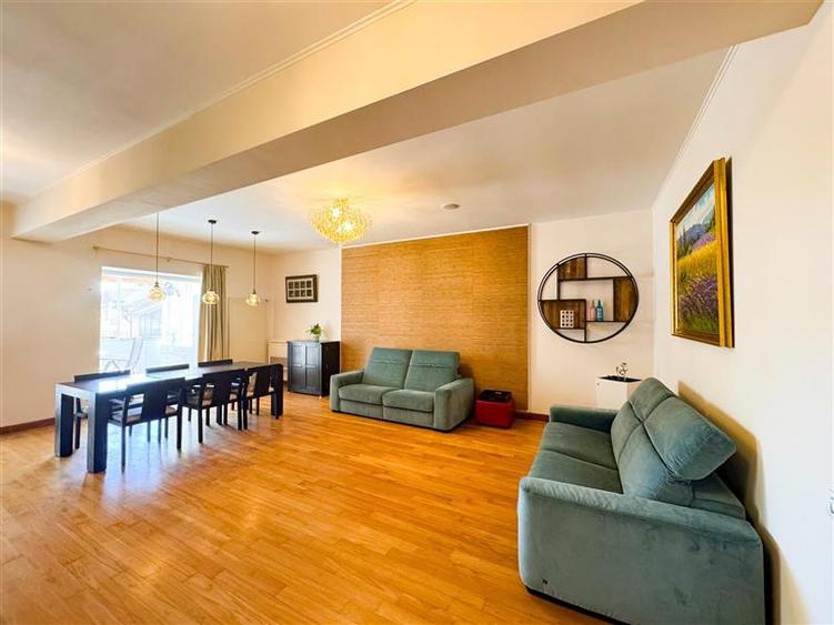 Apartament cu 4 camere decomandat, mobilat în Herăstrău