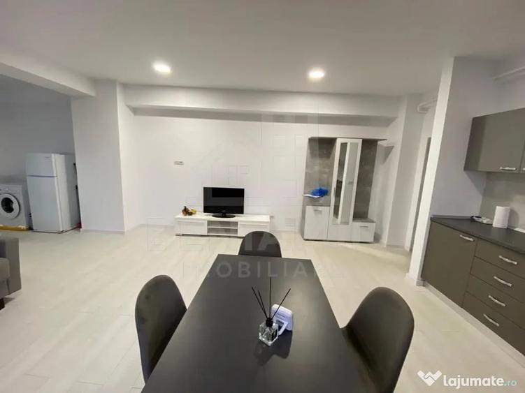Apartament cu 2 camere semidecomandat în Central