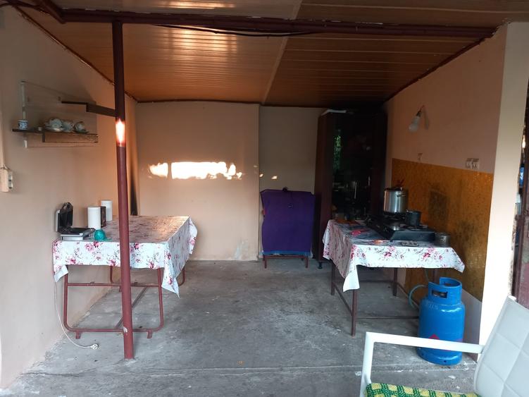 Casă cu 5 camere cu Canalizare în Nanov
