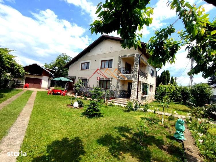 Casă cu 4 camere decomandat cu Teren 890 Mp în Slobozia