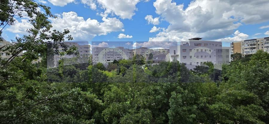 Apartament cu 3 camere decomandat, mobilat în Nerva Traian