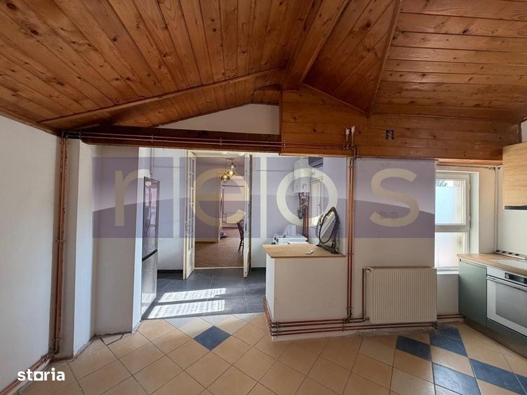 Apartament cu 3 camere decomandat în Știrbei Vodă