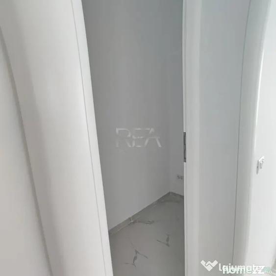 Casă cu 5 camere cu Teren 400 Mp în Domnești