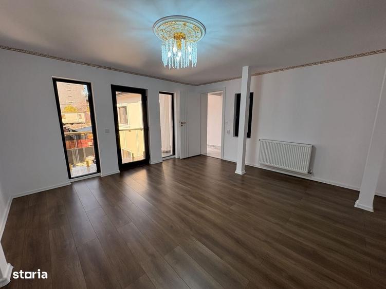 Casă cu 4 camere în Vitan