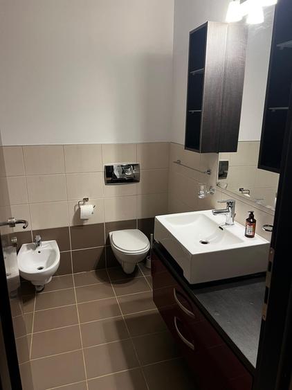 Apartament cu 3 camere în Băneasa