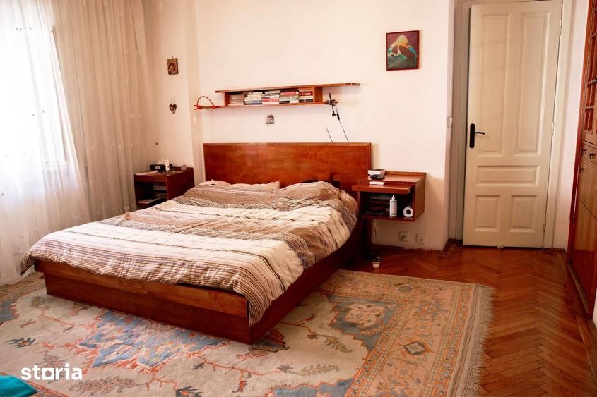 Apartament cu 7 camere în Victoriei