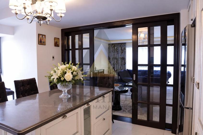 Apartament cu 5 camere decomandat, mobilat în Arcul de Triumf