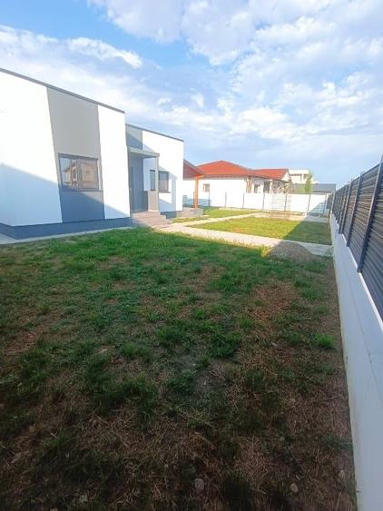 Casă individuală cu 5 camere cu Teren 500 Mp în Câmpineanca