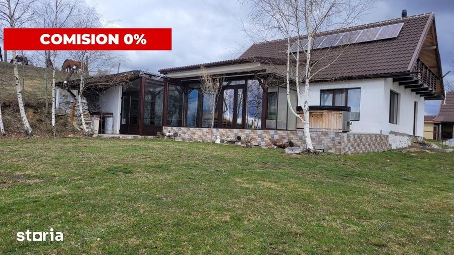 Casă cu 5 camere cu Teren 7029 Mp în Central