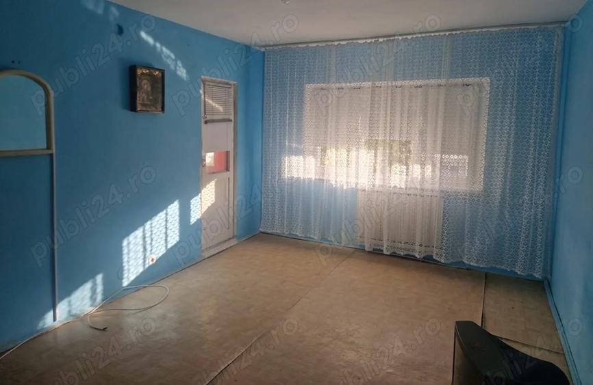 Apartament cu 2 camere decomandat în E3
