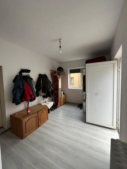 Apartament cu 3 camere decomandat în Andrei Mureșanu