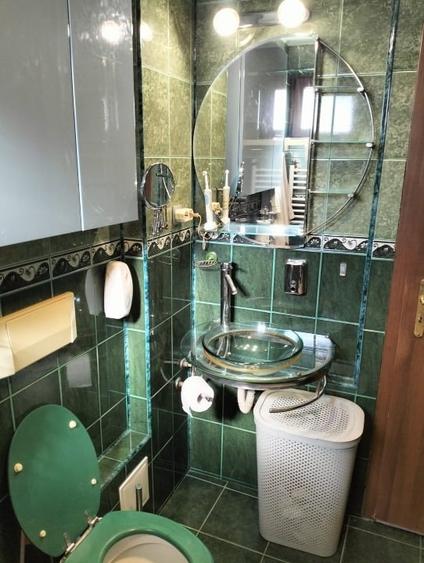 Apartament cu 2 camere semidecomandat, mobilat în Centrul Vechi