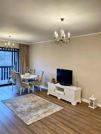 Apartament cu 3 camere decomandat, mobilat în Răcădău