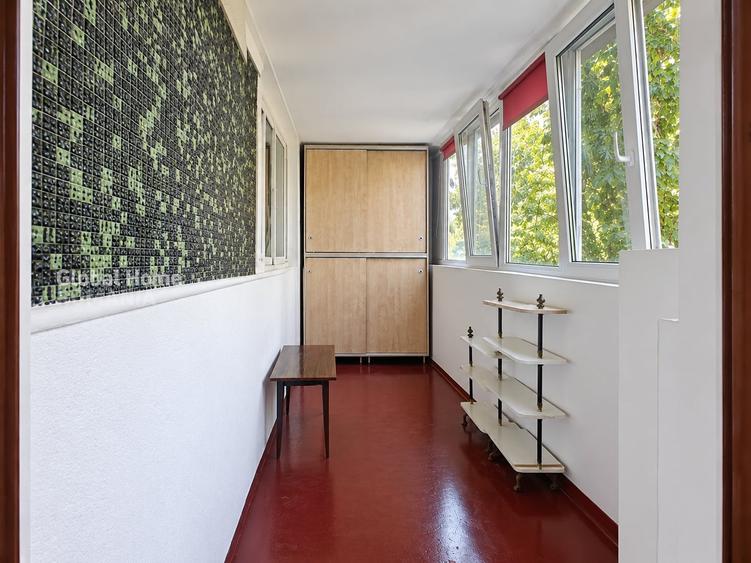 Apartament cu 3 camere semidecomandat, mobilat în Drumul Taberei