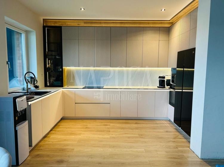 Penthouse cu 5 camere semidecomandat, mobilat în Florești