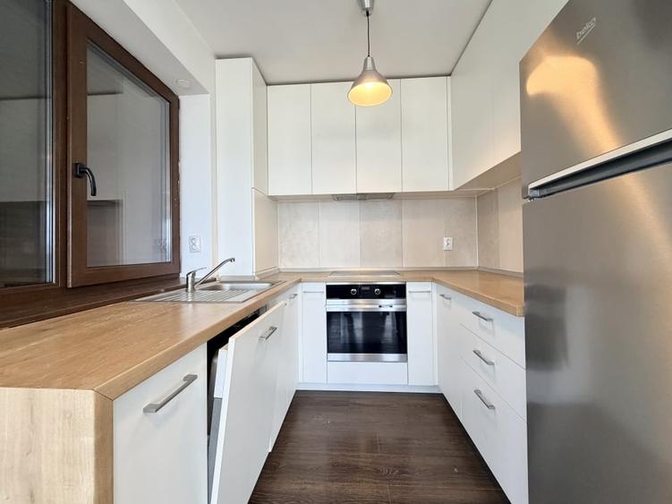Apartament cu 2 camere semidecomandat, mobilat în Bună Ziua
