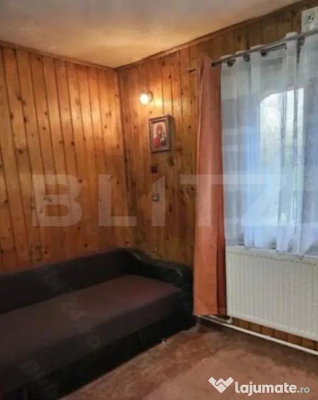 Casă cu 2 camere cu Teren 150 Mp în Zărnești