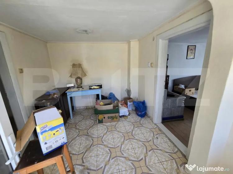 Casă cu 5 camere cu Teren 1459 Mp în Produlești