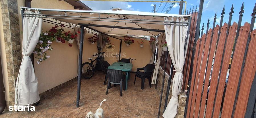 Casă cu 4 camere cu Teren 200 Mp în Palas