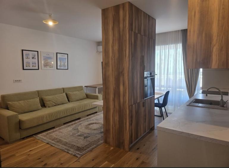 Apartament cu 2 camere semidecomandat, mobilat în 13 Septembrie