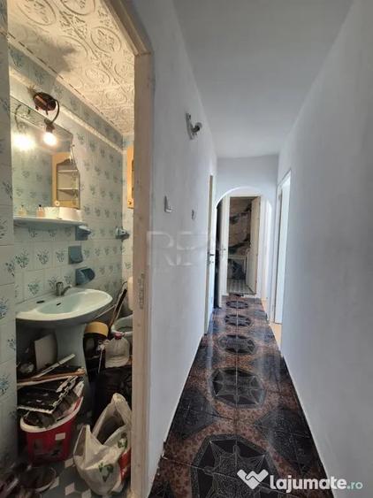 Apartament cu 3 camere decomandat în Basarabia