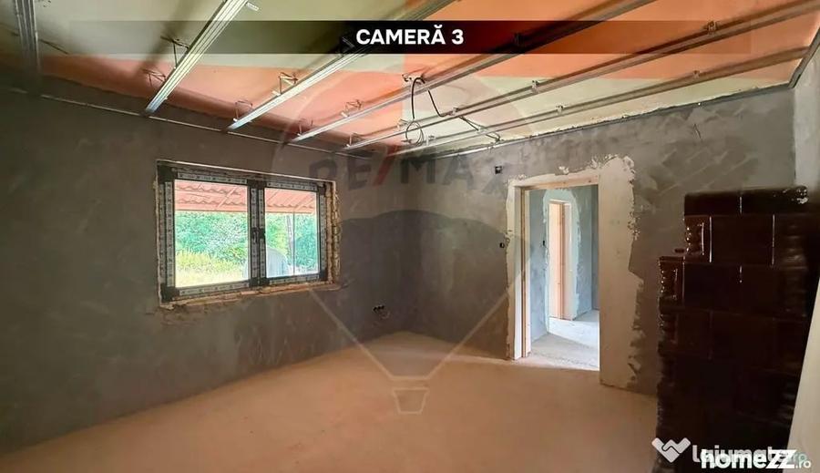 Casă cu 2 camere cu Teren 2628 Mp în Hovrila