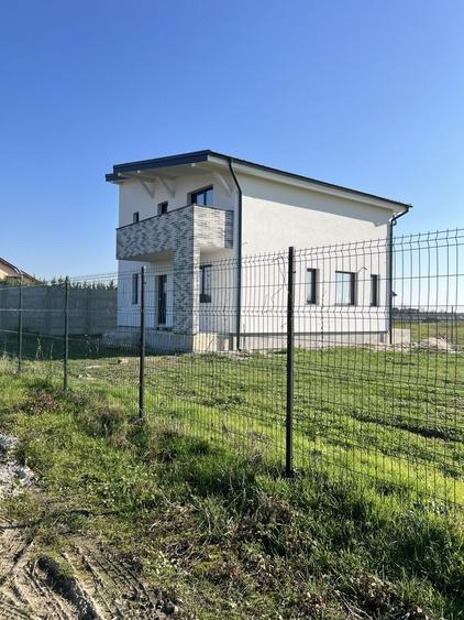 Casă cu 3 camere în Decebal
