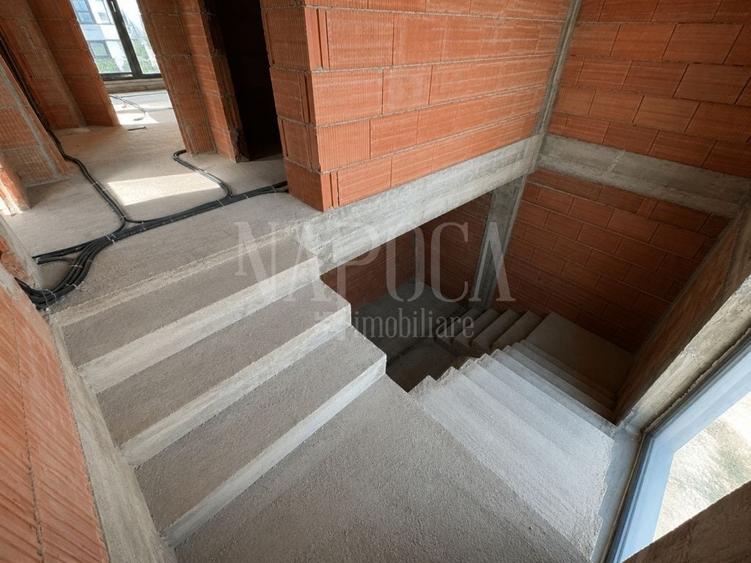 Duplex cu 5 camere cu Canalizare în Iris
