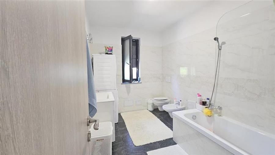 Casa 3 dormitoare, 2 bai, Moderna, zona Magura - 9