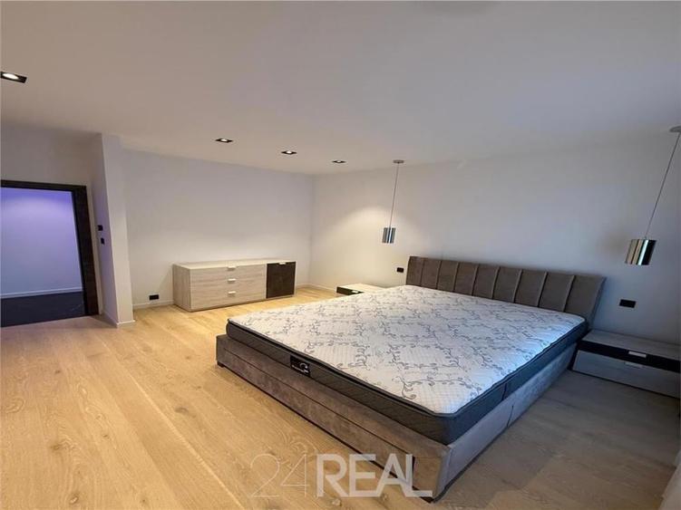 Apartament cu 2 camere decomandat în Tei