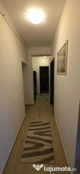 Apartament cu 3 camere decomandat în Chiajna