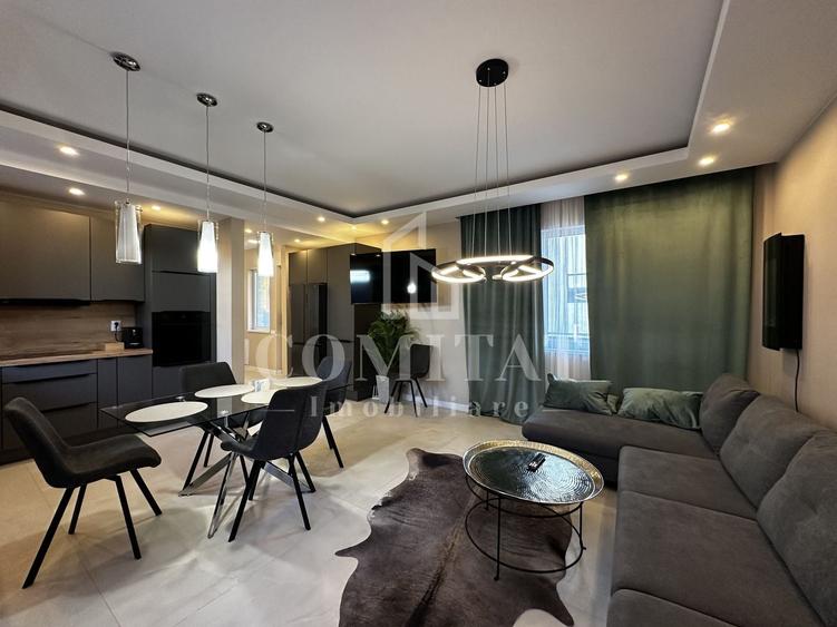 Duplex cu 4 camere cu Canalizare în Florești