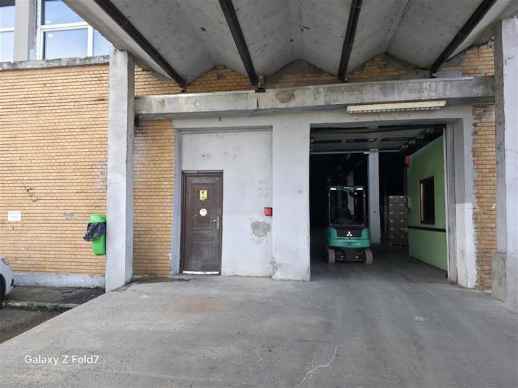 Spațiu industrial, de 2,250 mp, în Central