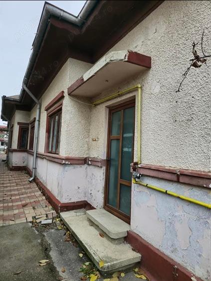Casă cu 4 camere cu Teren 177 Mp în Mihai Bravu