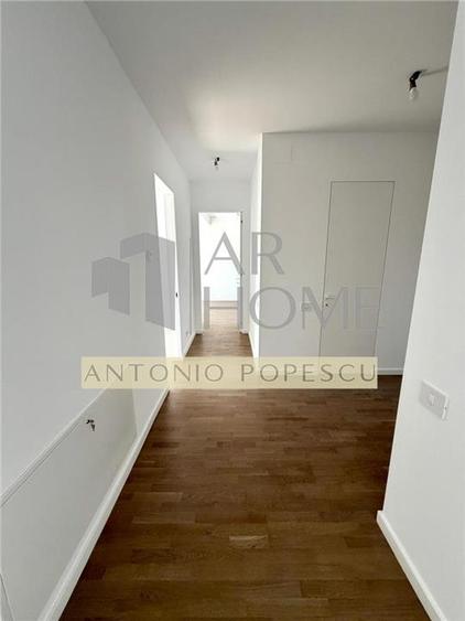 Apartament cu 3 camere decomandat în Gheorghe Doja