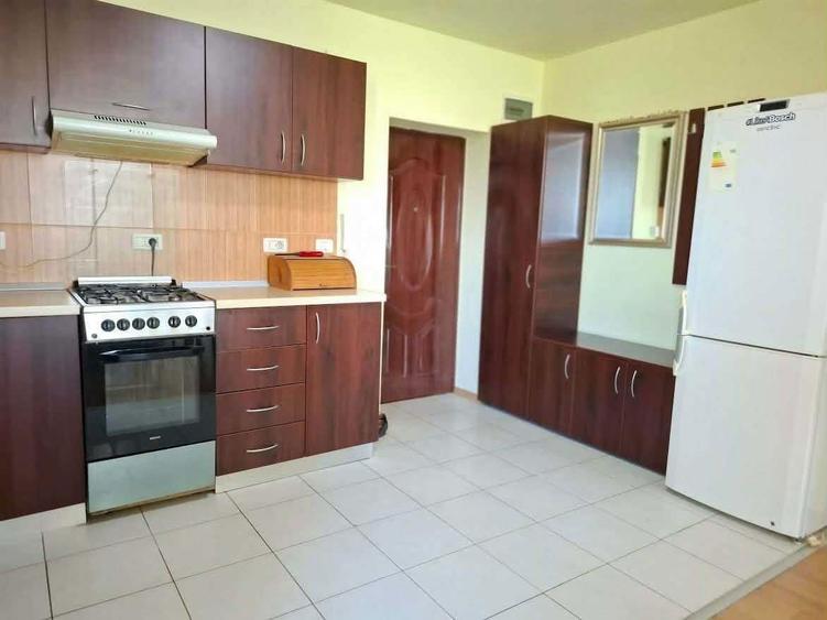 Apartament cu 3 camere decomandat în Giroc