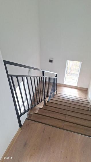 Casă cu 4 camere cu Teren 350 Mp în Micești