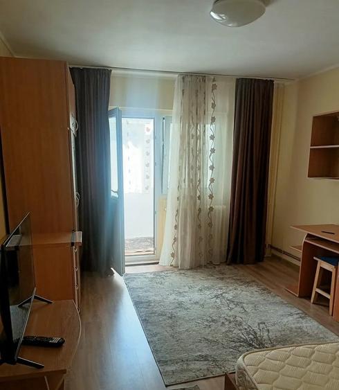 Apartament cu 2 camere decomandat în Gară