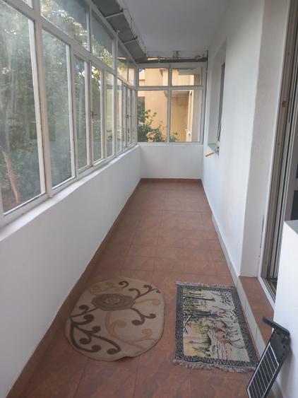Apartament cu 3 camere decomandat în Dâmbu Pietros