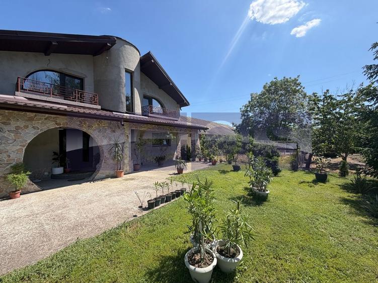 Casă individuală cu 5 camere cu Canalizare în Gropeni