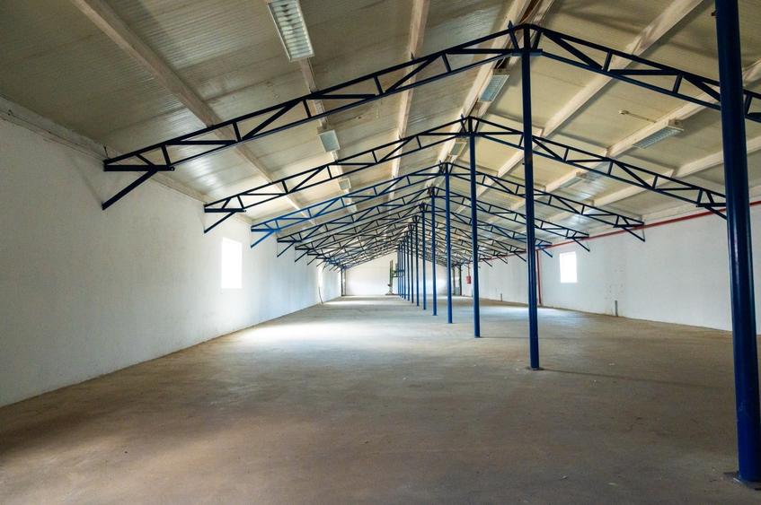 Spațiu industrial, de 704 mp, în Roșiori