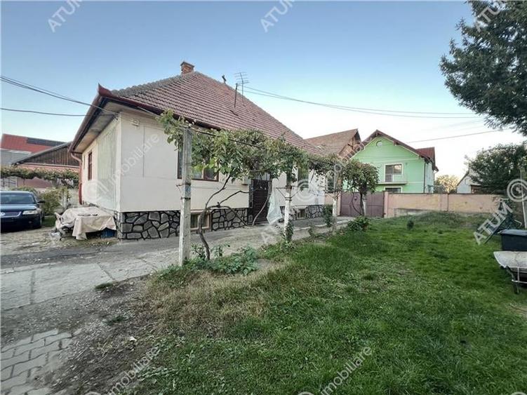 Casă individuală cu 6 camere cu Canalizare în Turnișor