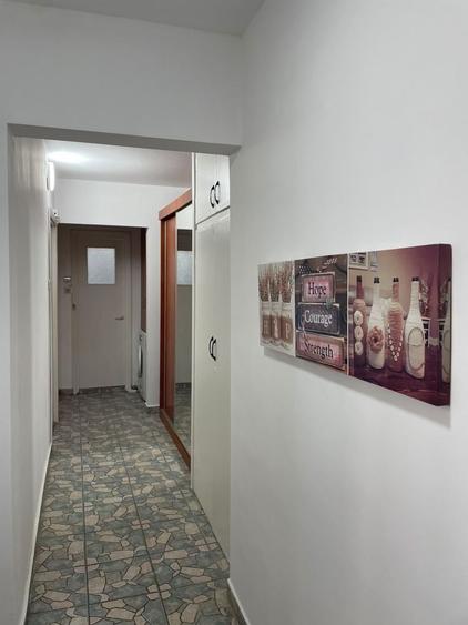 Apartament cu 3 camere decomandat în Giulești